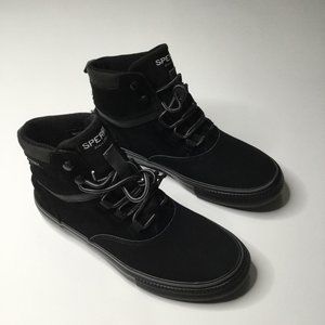 Sperry men’s size 8 sneakers